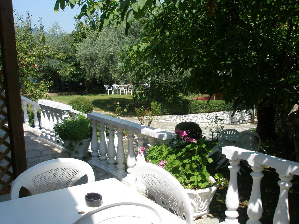 Viki Studios And Apartments Skala Potamias  Bagian luar foto